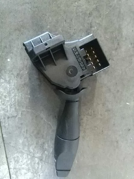 Mando Limpia para Ford Fiesta (Cbk)