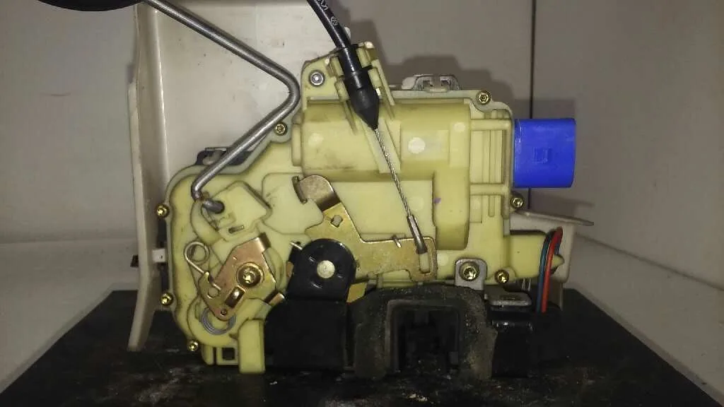 Cerradura Puerta Delantera Izquierda para Volkswagen Polo (9N1)