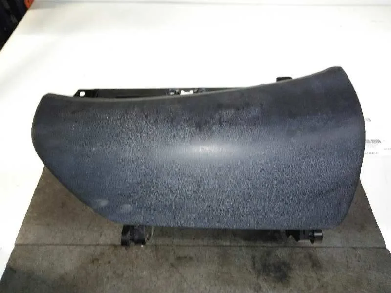 Guantera para Nissan Note