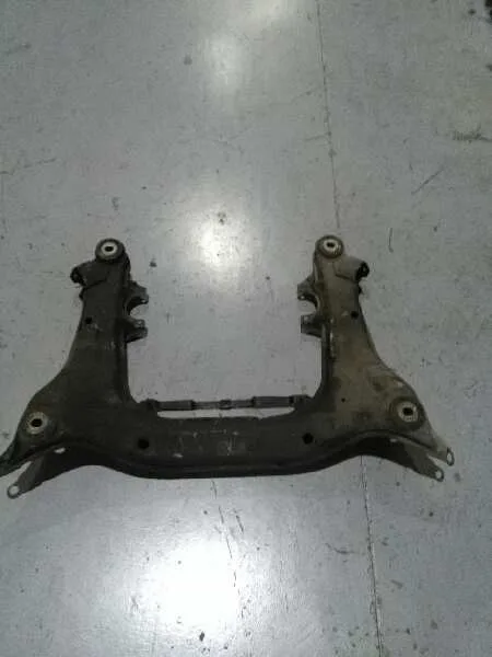 Puente Delantero para Volkswagen Passat Berlina (3B3)