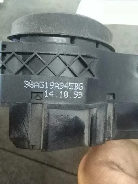 Interruptor para Ford Focus Berlina (Cak)