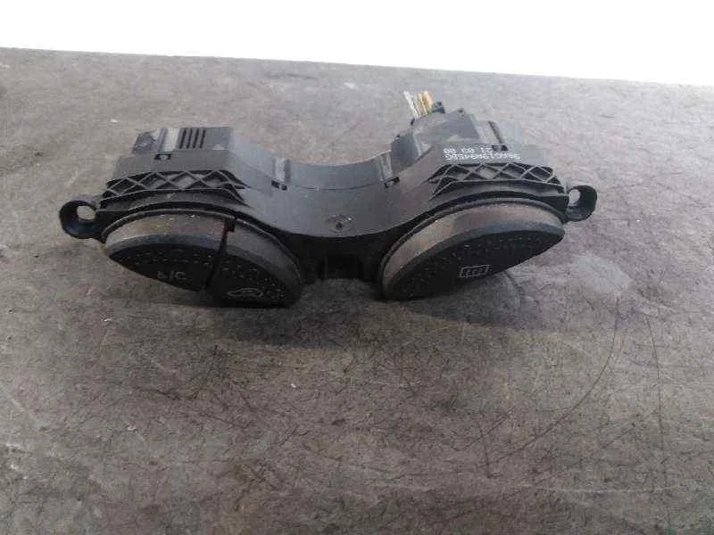 Interruptor para Ford Focus Berlina (Cak)