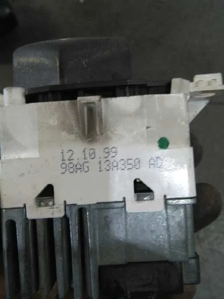 Warning para Ford Focus Berlina (Cak)