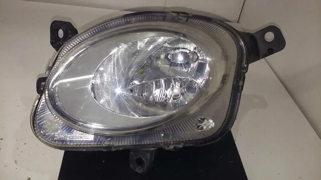 Faro Derecho para Fiat 500 L (330)