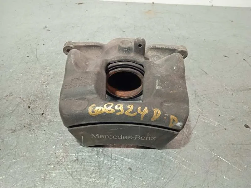 Pinza Freno Delantera Derecha para Mercedes-Benz Clase Cla (W117)
