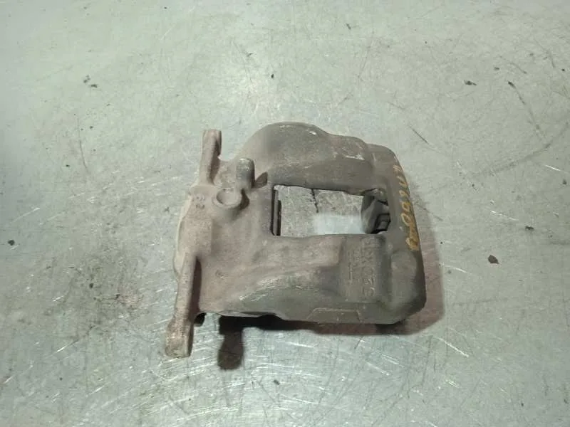 Pinza Freno Delantera Derecha para Mercedes-Benz Clase Cla (W117)