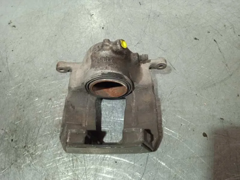 Pinza Freno Delantera Derecha para Mercedes-Benz Clase Cla (W117)