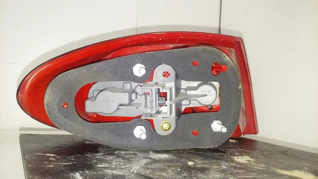 Piloto Trasero Derecho para Alfa Romeo 147 (190)