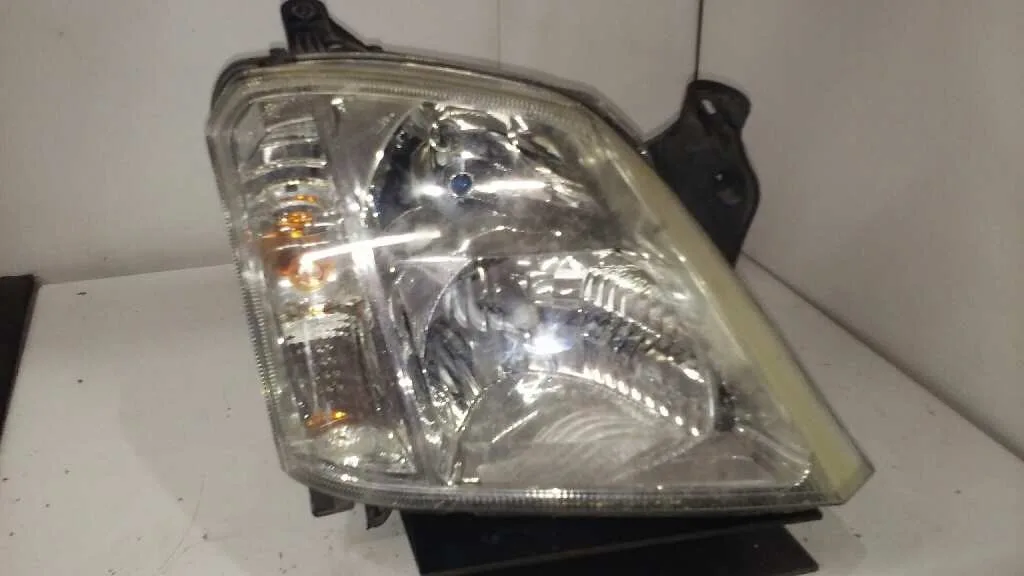 Faro Derecho para Opel Meriva