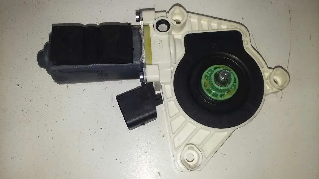 Motor Elevalunas Trasero Izquierdo para Mercedes-Benz Clase Cla (W117)