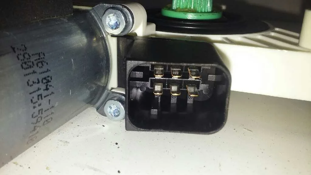 Motor Elevalunas Trasero Izquierdo para Mercedes-Benz Clase Cla (W117)