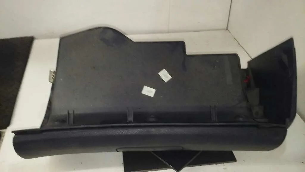 Guantera para Skoda Octavia Berlina (1U2)