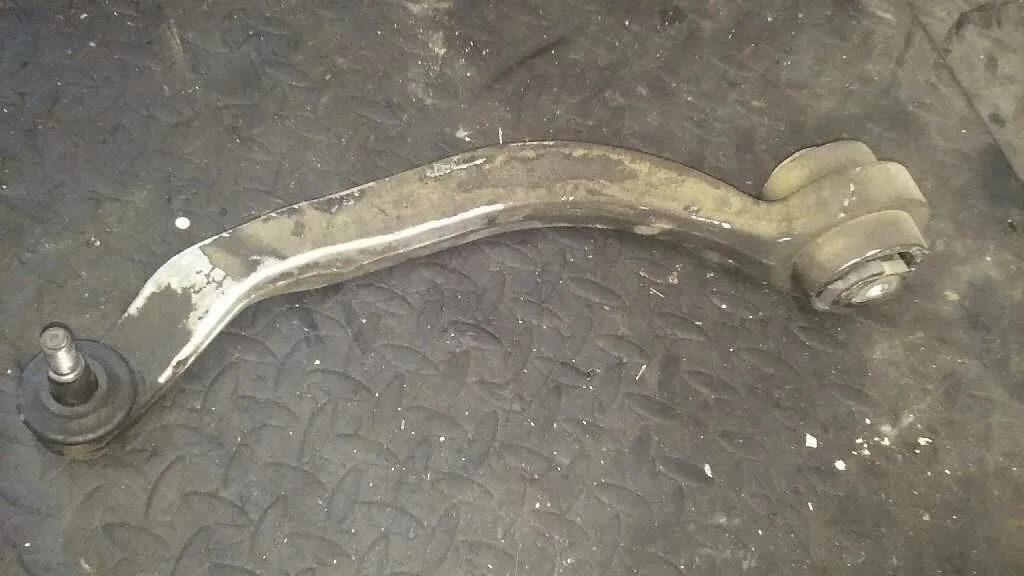 Brazo Suspension Inferior Delantero Izquierdo para Volkswagen Passat Berlina (3B2)
