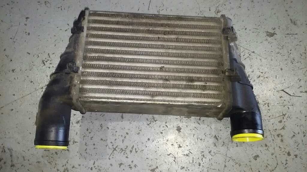 Intercooler para Volkswagen Passat Berlina (3B2)