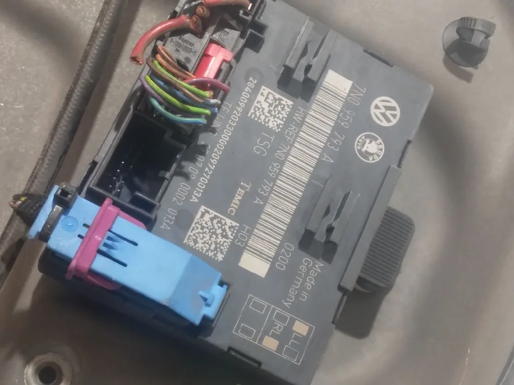 Elevalunas Delantero Izquierdo para Skoda Suberb (3T4)