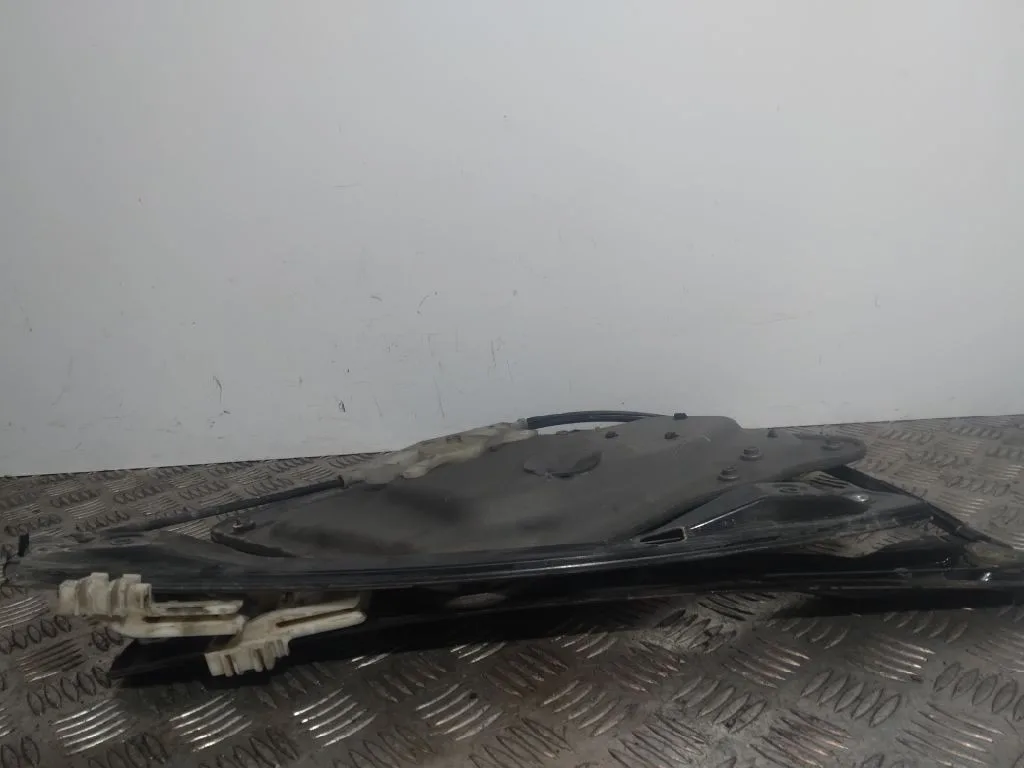 Elevalunas Delantero Izquierdo para Skoda Suberb (3T4)
