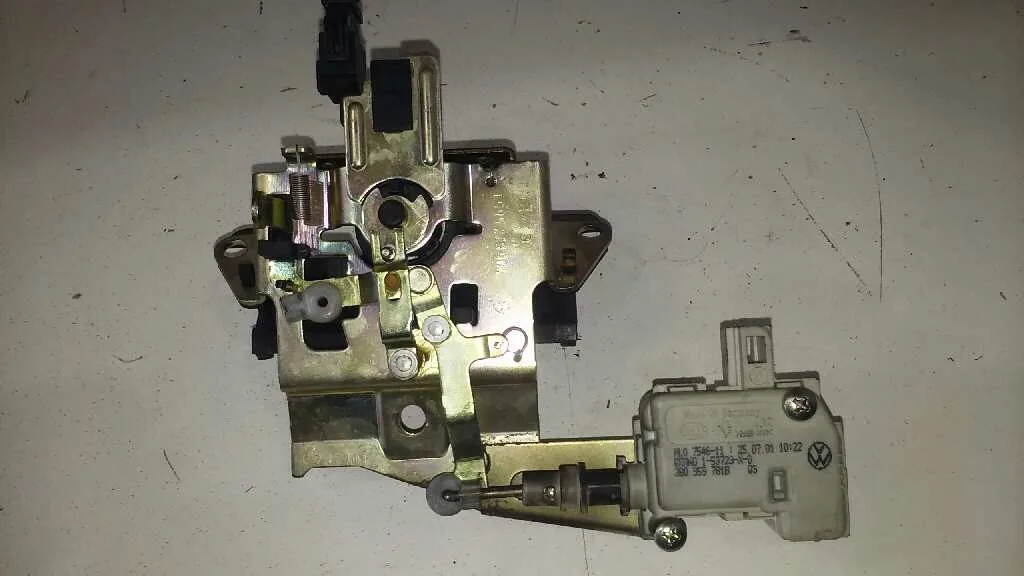 Maneta Exterior Porton para Skoda Octavia Berlina (1U2)