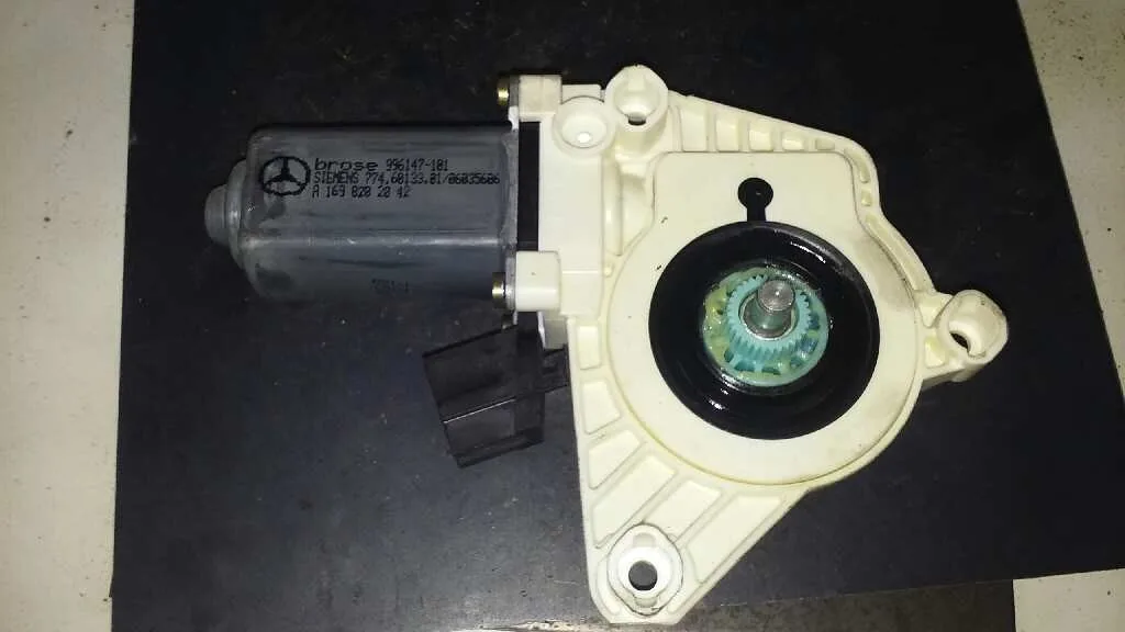 Motor Elevalunas Trasero Derecho para Mercedes-Benz Clase A (W169)