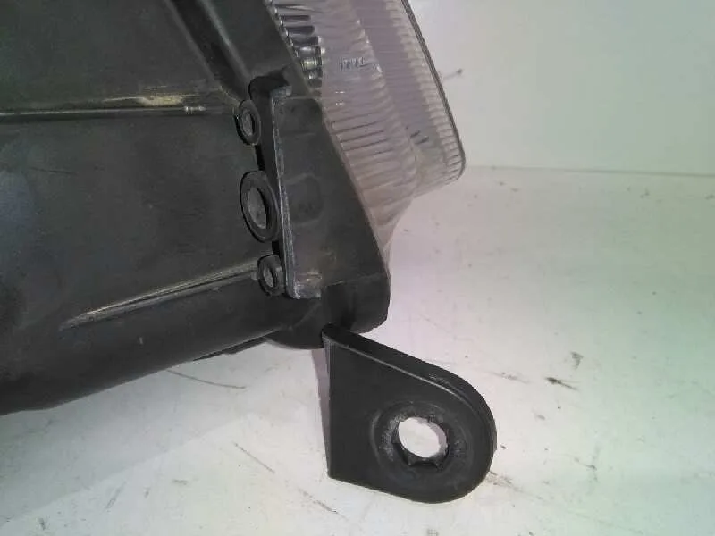 Faro Izquierdo para Skoda Suberb (3T4)