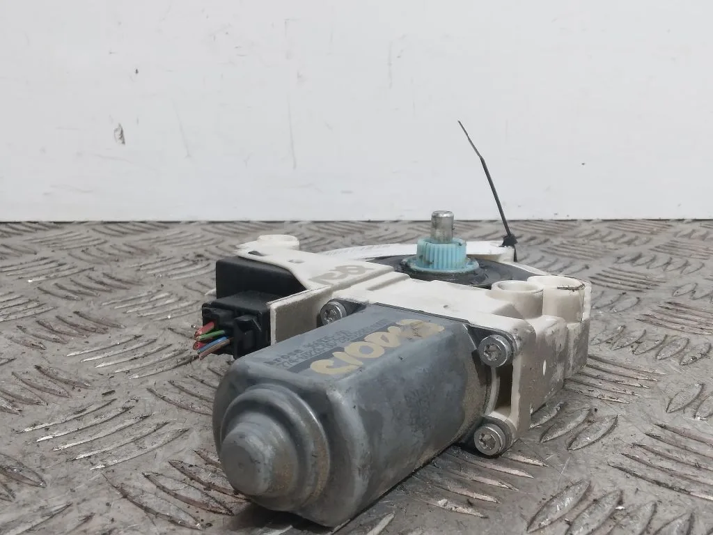Motor Elevalunas Delantero Izquierdo para Skoda Suberb (3T4)