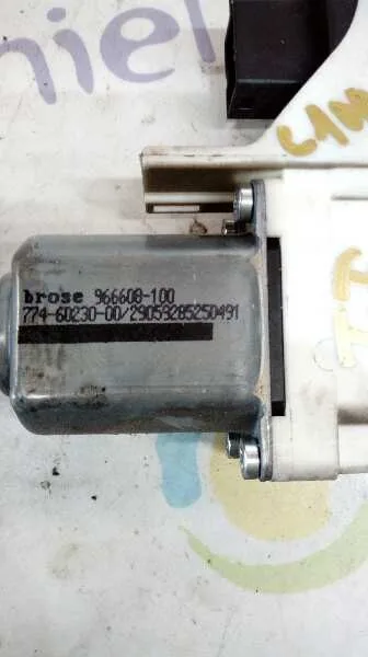 Motor Elevalunas Trasero Izquierdo para Skoda Suberb (3T4)
