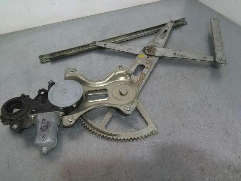 Elevalunas Delantero Izquierdo para Toyota Rav 4 (A3)
