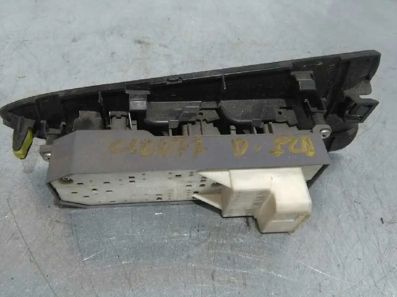 Mando Elevalunas Delantero Izquierdo para Toyota Rav 4 (A3)