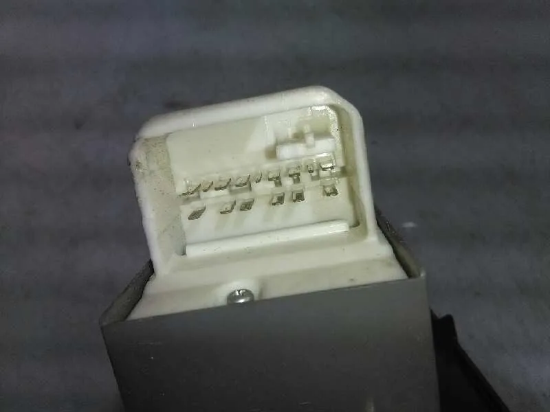 Mando Elevalunas Delantero Izquierdo para Toyota Rav 4 (A3)
