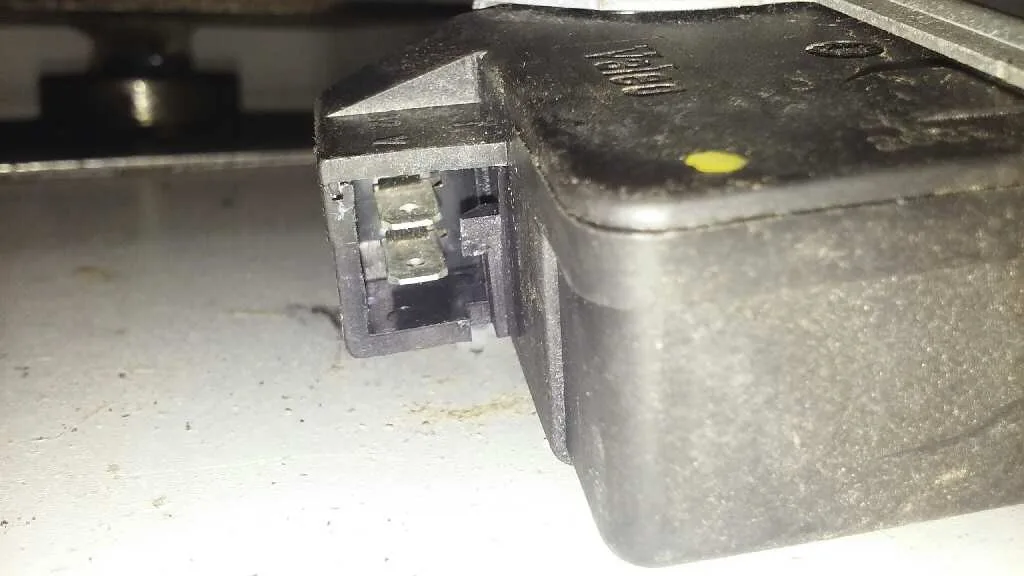 Motor Cierre Centralizado Porton para Peugeot 107