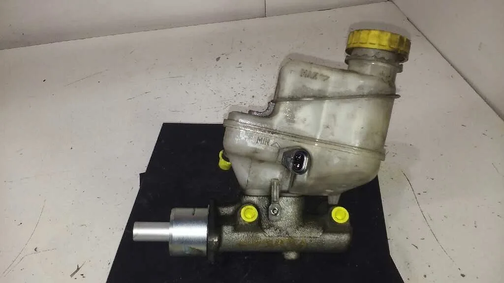 Bomba Freno para Fiat Punto Berlina (188)