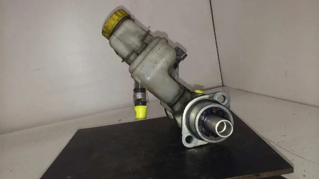 Bomba Freno para Fiat Punto Berlina (188)