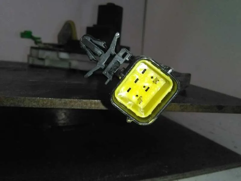 Cerradura Puerta Delantera Derecha para Mg Serie 200