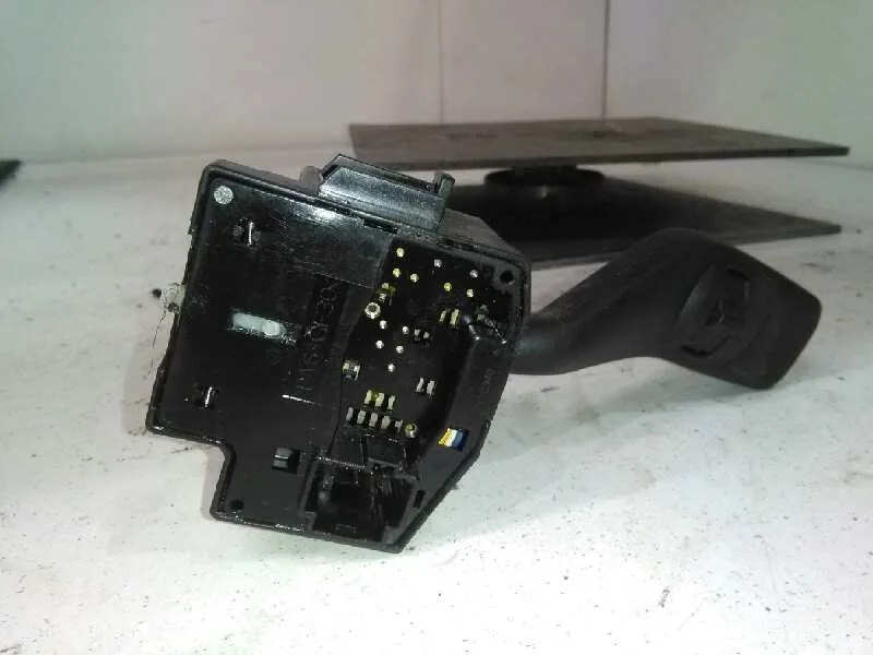 Mando Intermitentes para Ford Focus Berlina (Cap)