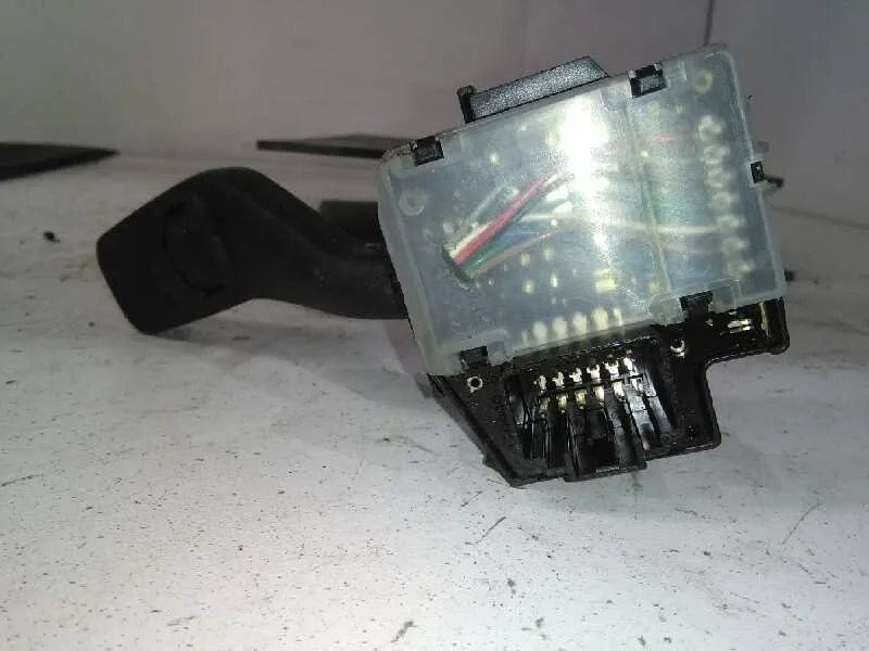 Mando Limpia para Ford Focus Berlina (Cap)
