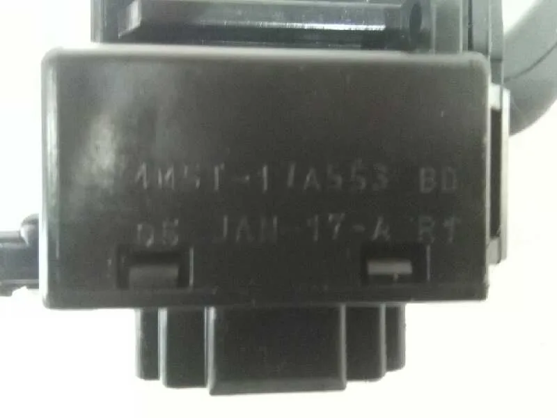 Mando Limpia para Ford Focus Berlina (Cap)