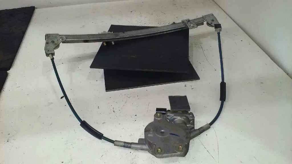 Elevalunas Delantero Izquierdo para Fiat Punto Berl. (176)