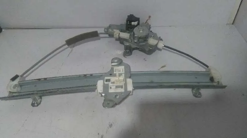 Elevalunas Delantero Derecho para Nissan Juke (F15)