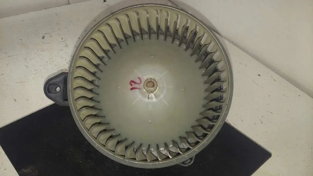 Motor Calefaccion para Audi A6 Berlina (4B2)