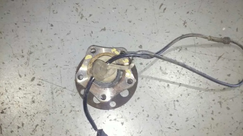 Buje para Audi A6 Berlina (4B2)