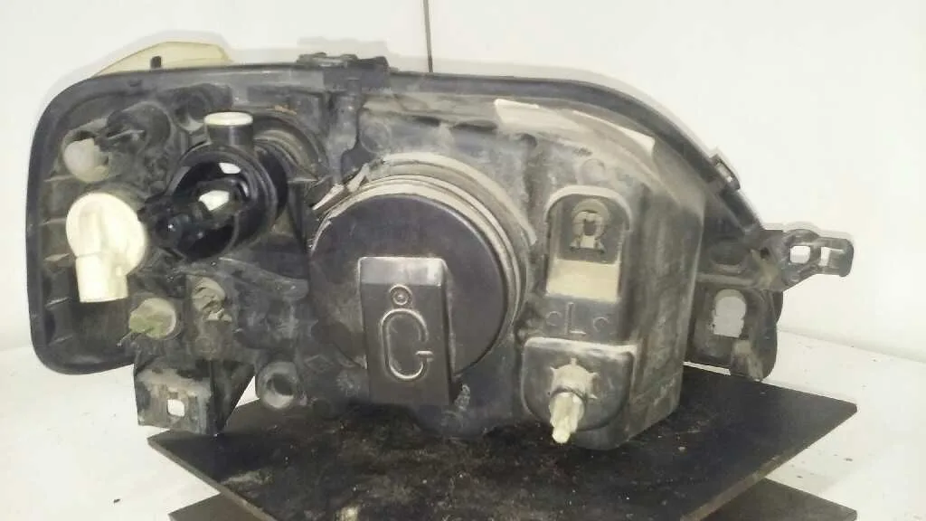 Faro Izquierdo para Dacia Logan