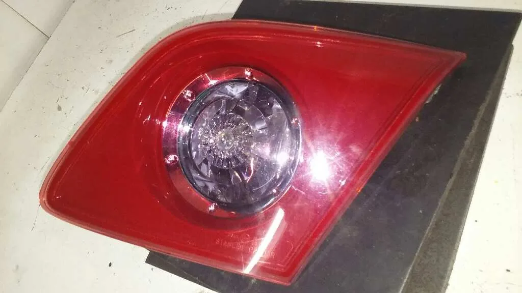 Piloto Trasero Derecho Interior para Mazda 3 Berlina (Bk)