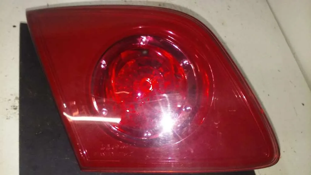 Piloto Trasero Izquierdo Interior para Mazda 3 Berlina (Bk)
