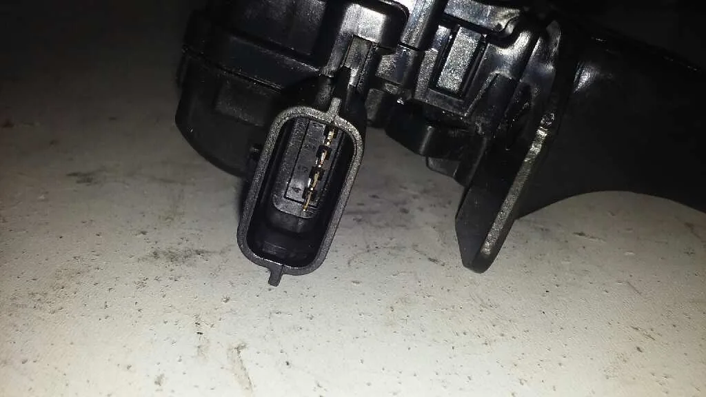 Cerradura Maletero / Porton para Renault Clio Iv