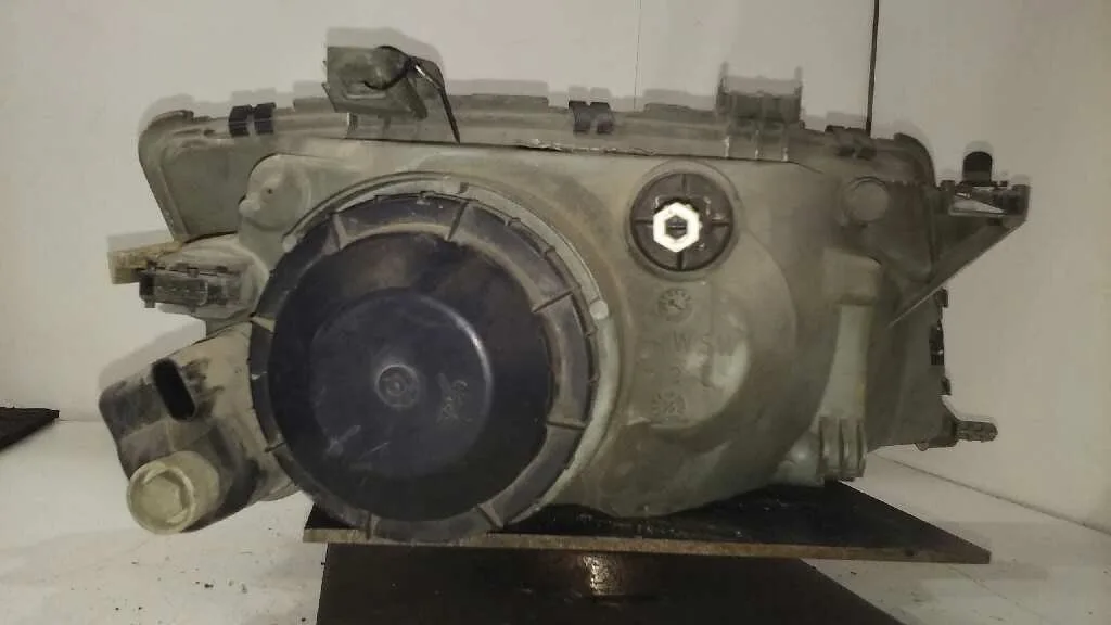 Faro Izquierdo para Saab 900 Berlina