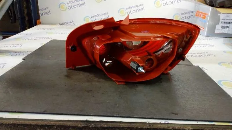 Piloto Trasero Izquierdo para Seat Ibiza Sc (6J1)