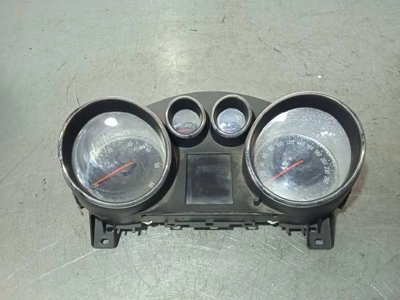 Cuadro Instrumentos para Opel Astra J Lim.
