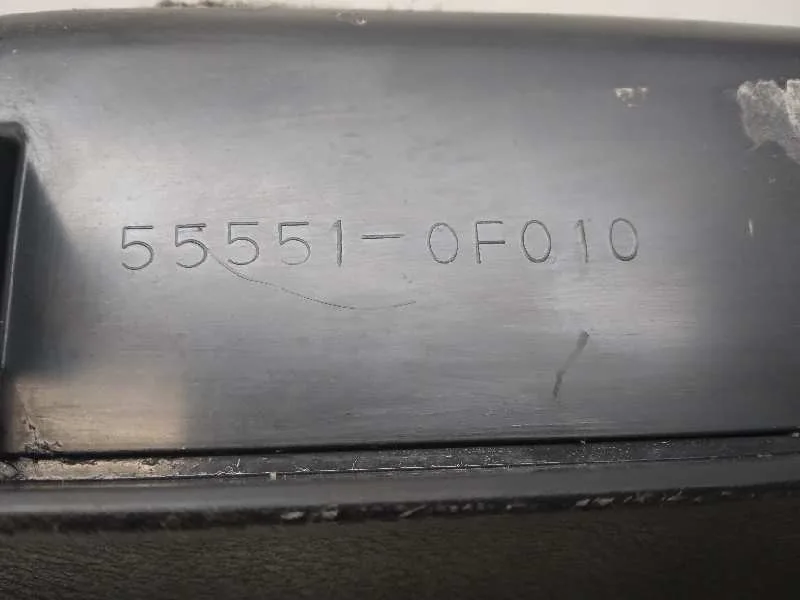 Guantera para Toyota Corolla Verso (R1)