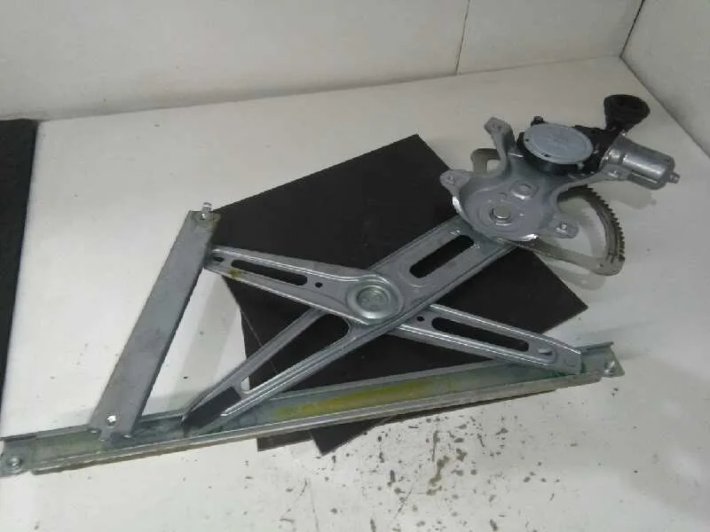 Elevalunas Delantero Derecho para Toyota Yaris