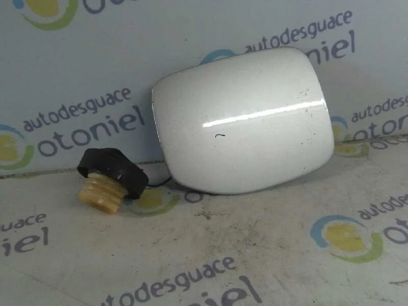 Tapa Exterior Combustible para Toyota Avensis Berlina (T 22)