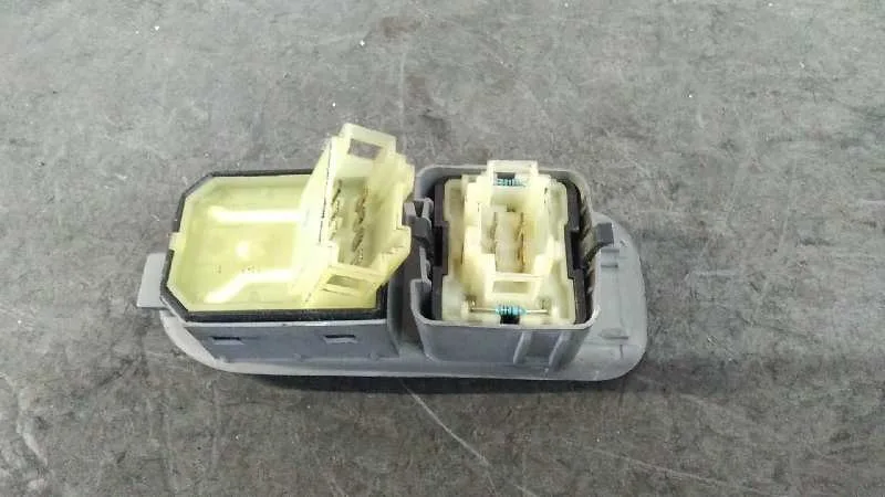 Mando Elevalunas Delantero Izquierdo para Volkswagen T4 Transporter/Furgoneta (Mod. 1991)